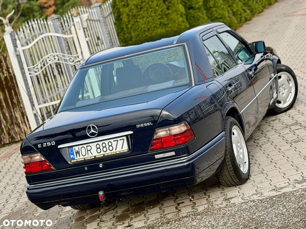Mercedes-Benz W124 (1984-1993) - 33