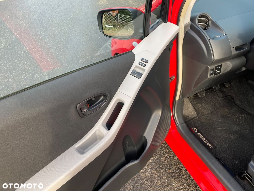Toyota Yaris 1.0 VVT-i Cool - 14