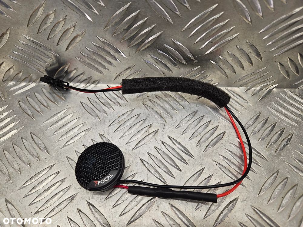 VW TOUAREG  GLOSNIK FOCAL INTEGRATION IS 165 - 2