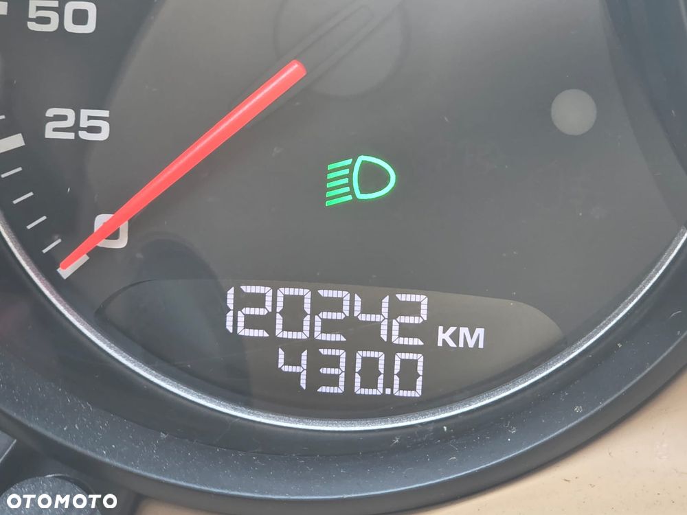 Porsche Panamera 4 PDK Platinum Edition - 19