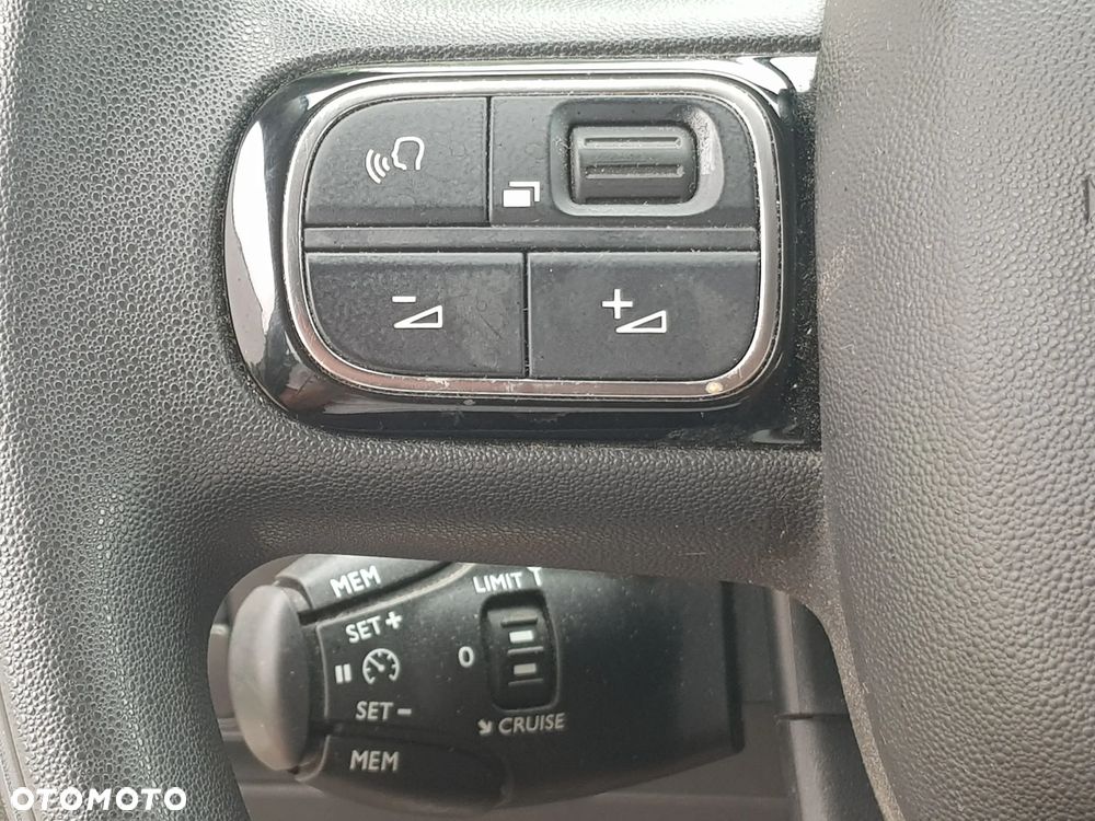 Citroën C3 1.2 PureTech Shine - 22