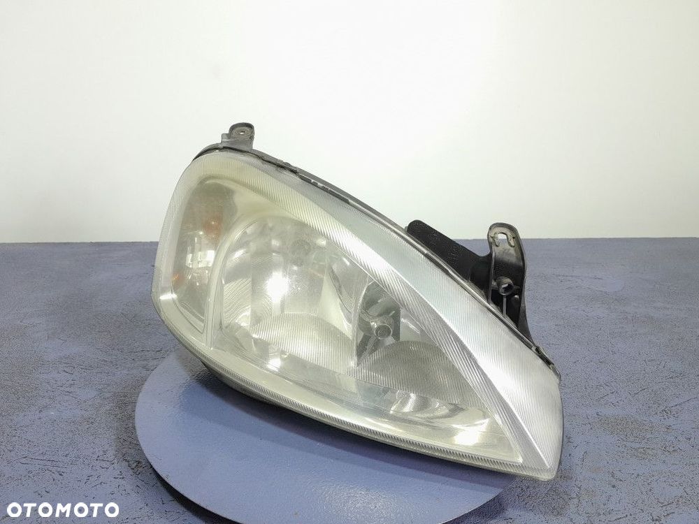 OPEL CORSA C LIFT REFLEKTOR LAMPA PRZÓD PRAWY EU - 1
