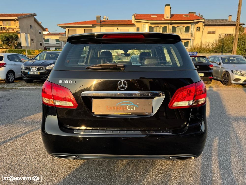 Mercedes-Benz B 180 d Urban - 12