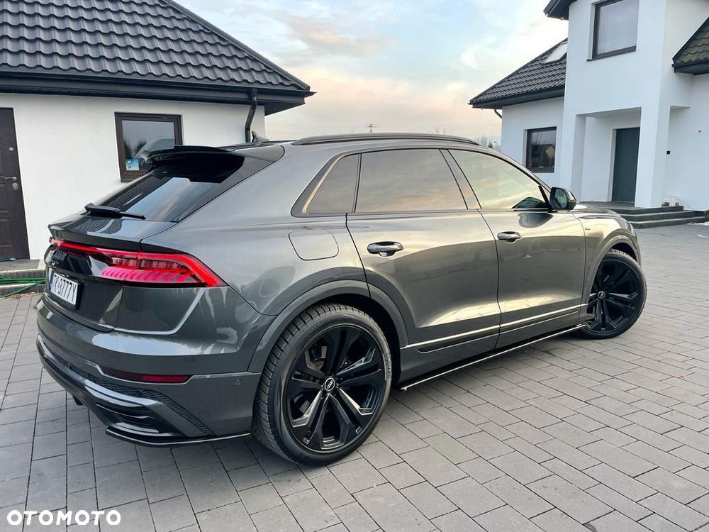 Audi Q8 - 6