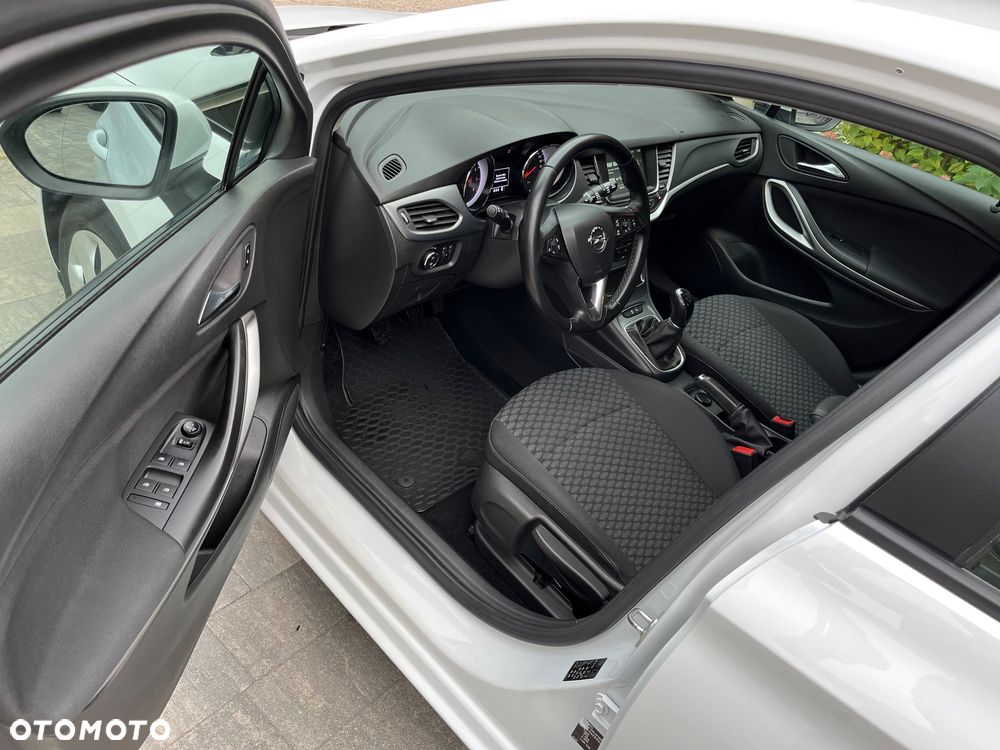 Opel Astra V 1.4 T Enjoy - 12