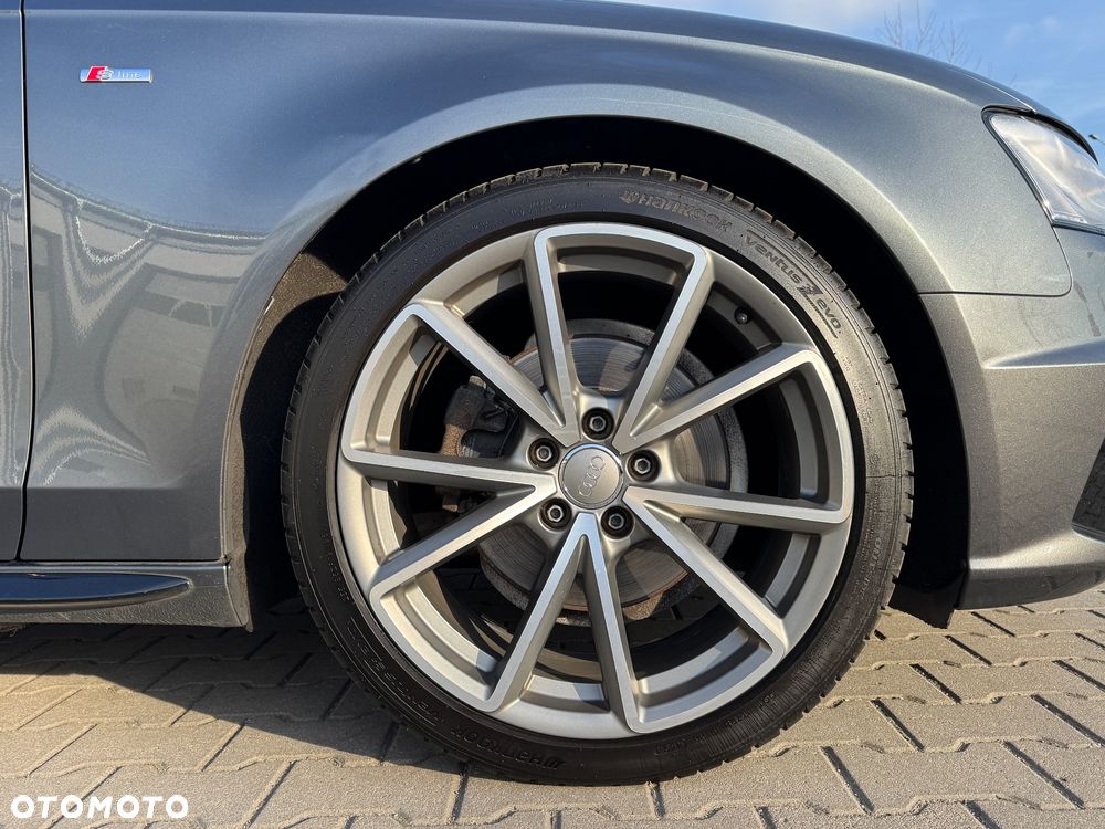 Audi A4 Avant 2.0 TDI DPF clean diesel quattro S line Sportpaket - 13