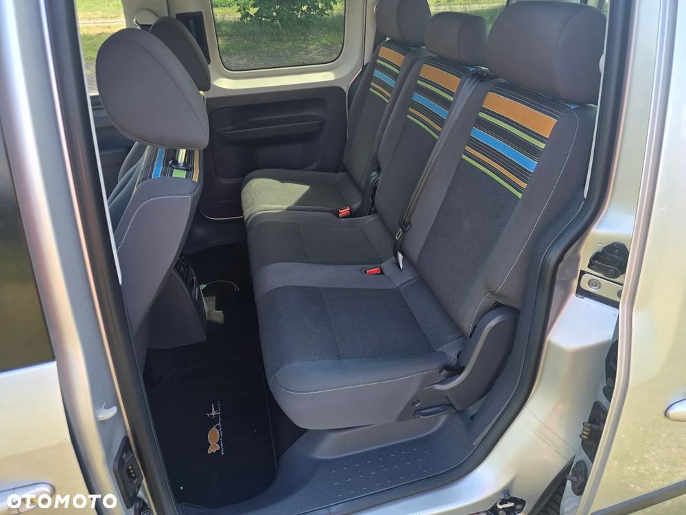 Volkswagen Caddy Trendline DSG - 25
