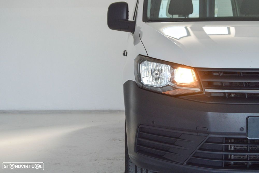 VW Caddy 2.0 TDi BlueMotion 2L - 19