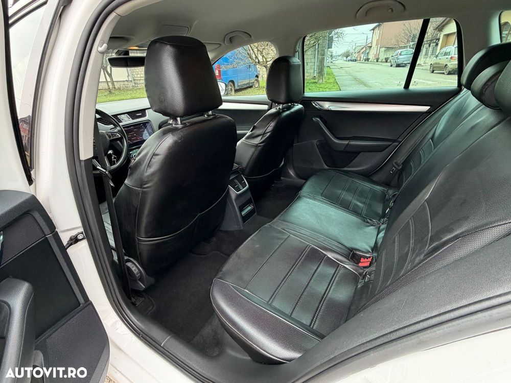 Skoda Octavia 1.6 TDI DSG Style - 19