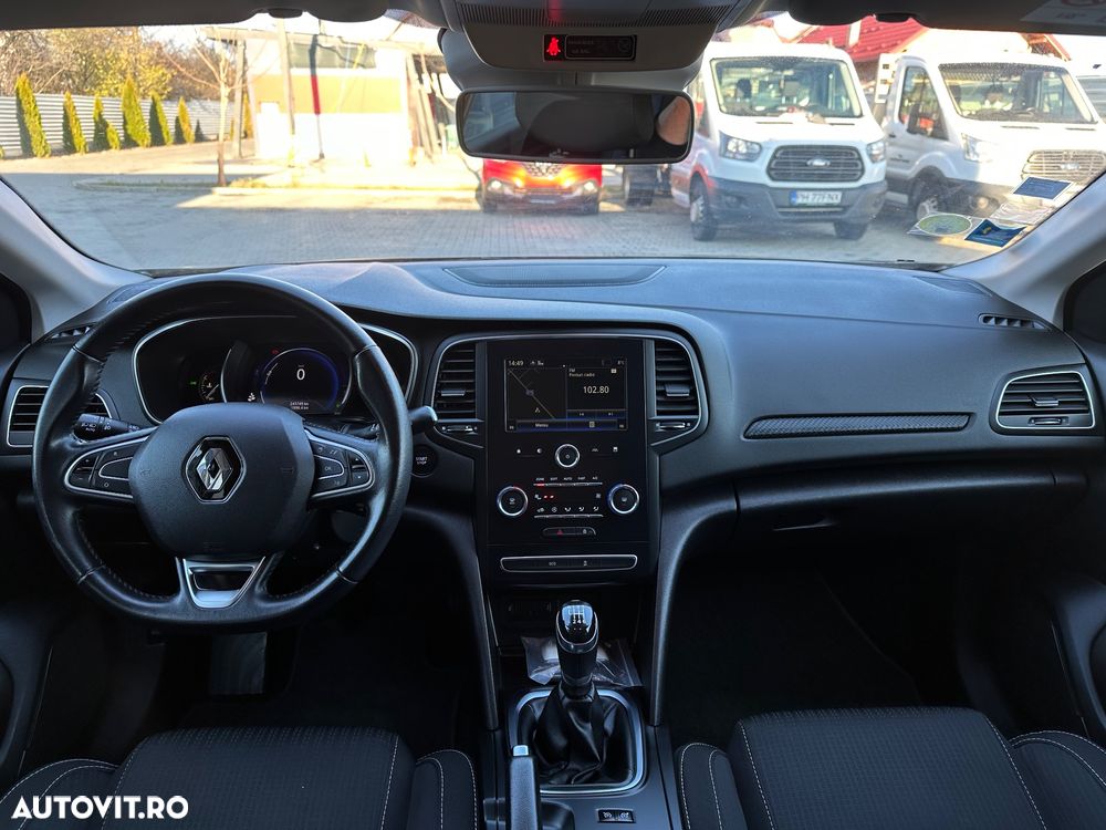 Renault Megane BLUE dCi Zen - 12