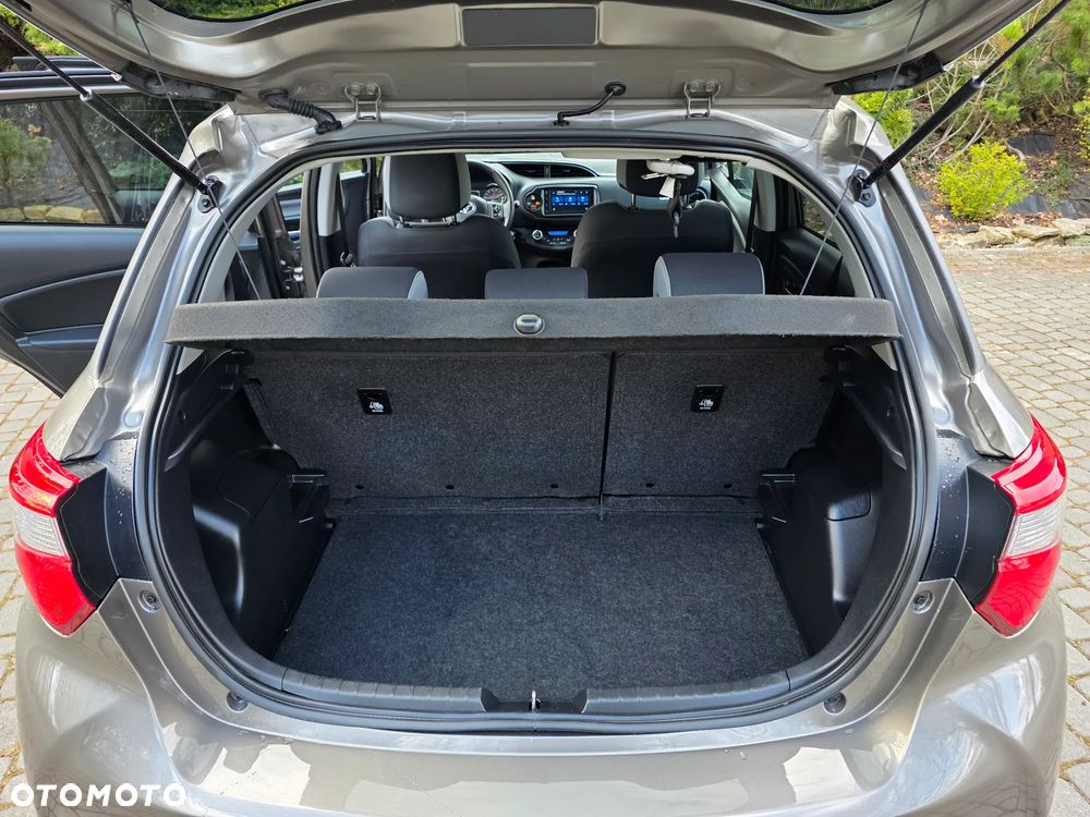 Toyota Yaris Hybrid 100 Premium - 21