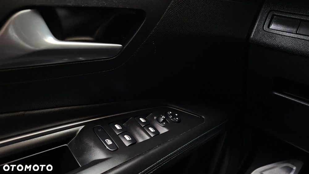 Peugeot 3008 BlueHDi 180 Stop & Start EAT8 Crossway - 30