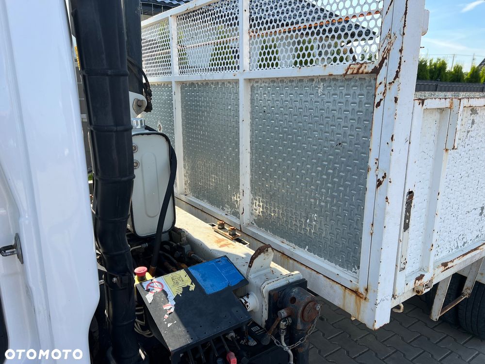 Nissan CABSTAR - 39