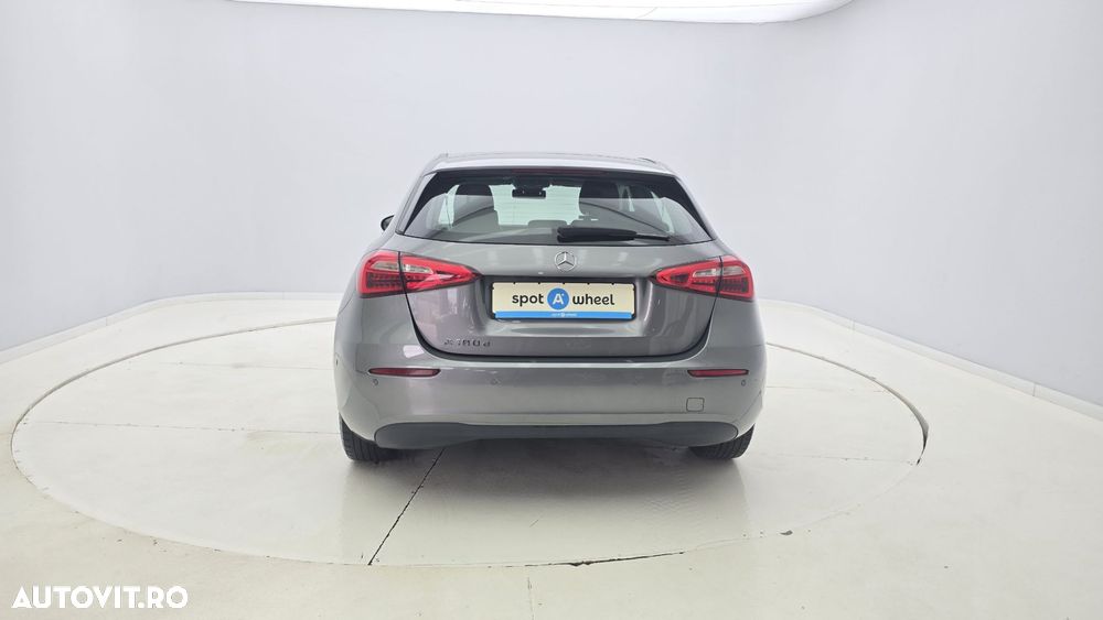 Mercedes-Benz A 180 - 9