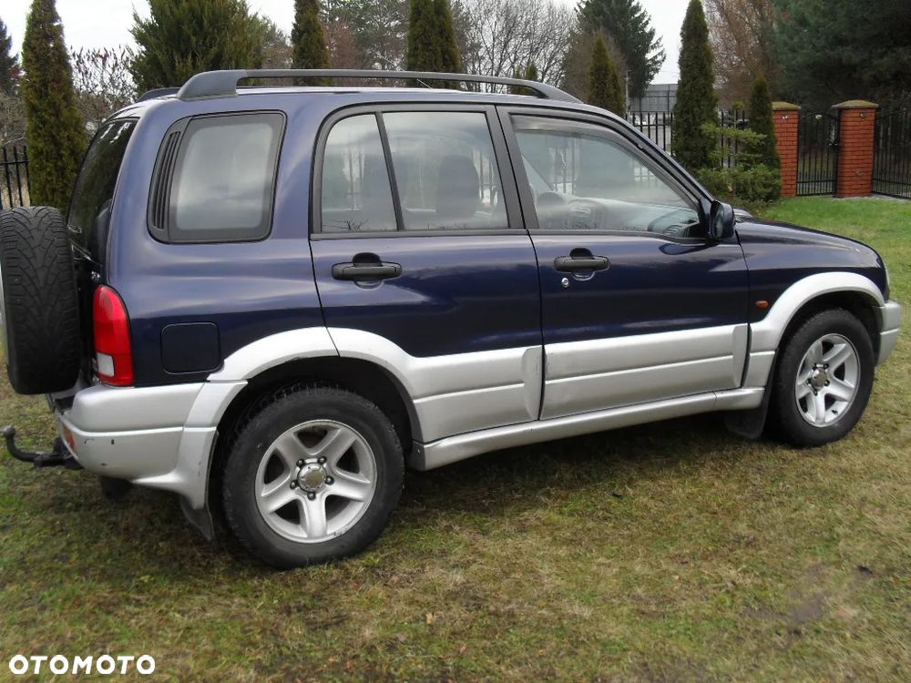 Suzuki Grand Vitara 2.0 HDi - 23