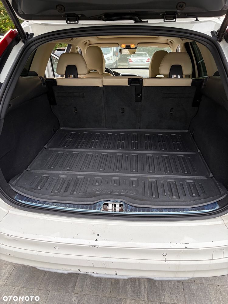 Volvo XC 60 - 8