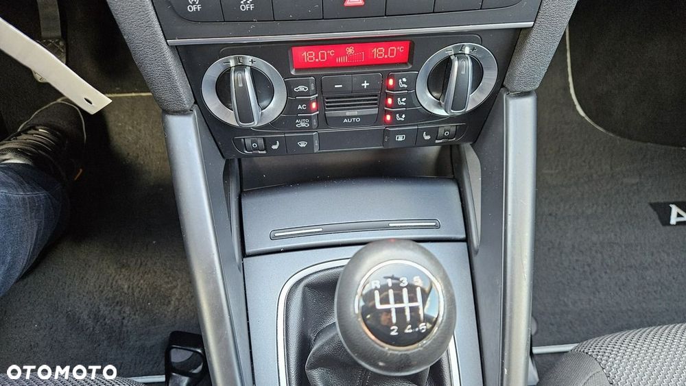 Audi A3 Sportback 1.4 TFSI Ambition - 29
