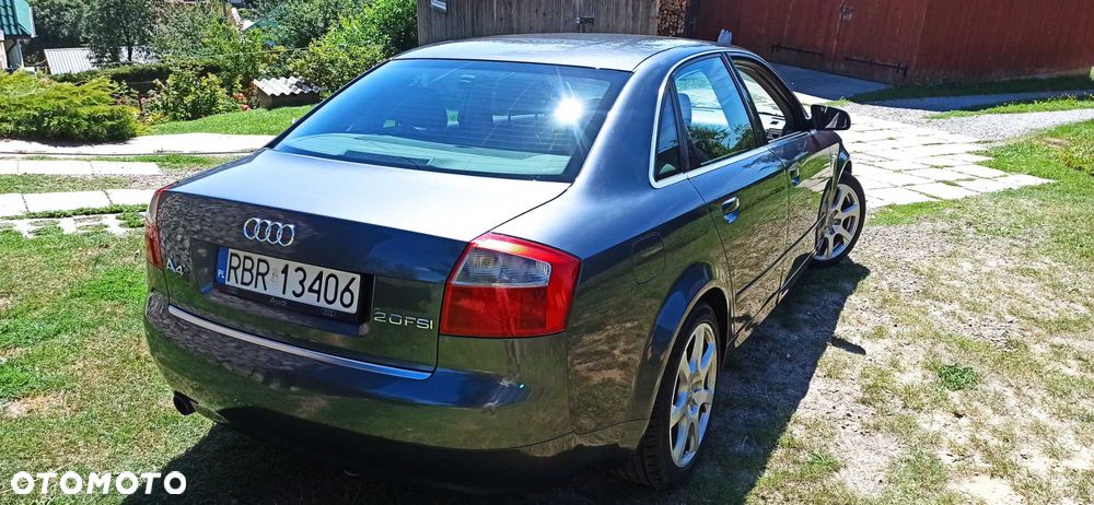 Audi A4 Limousine 2004 photo 4