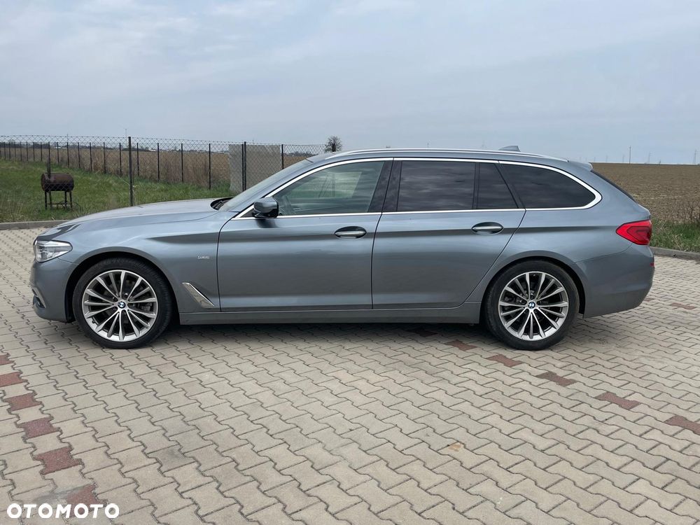 BMW Seria 5 520d xDrive Luxury Line - 7