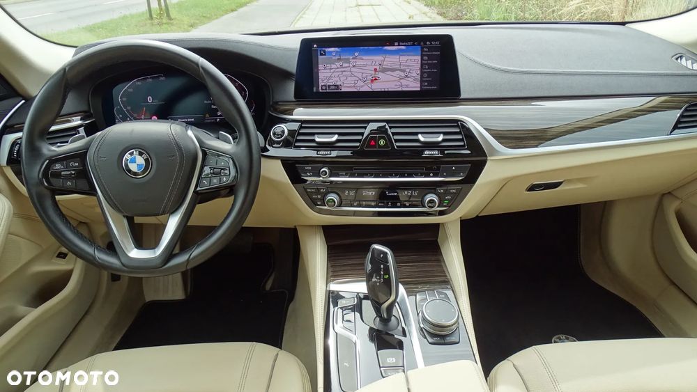 BMW Seria 5 520d xDrive Luxury Line - 10