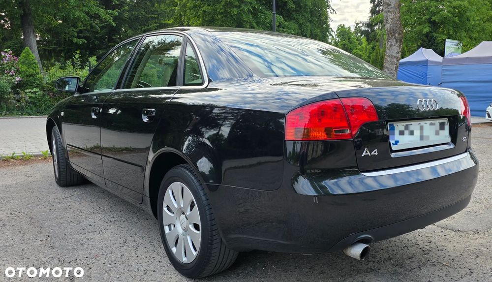 Audi A4 Limousine - 17