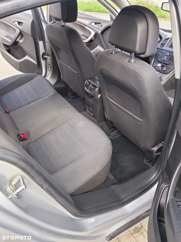 Opel Insignia 1.8 - 25
