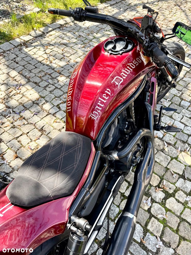 Harley-Davidson V-Rod Muscle - 11