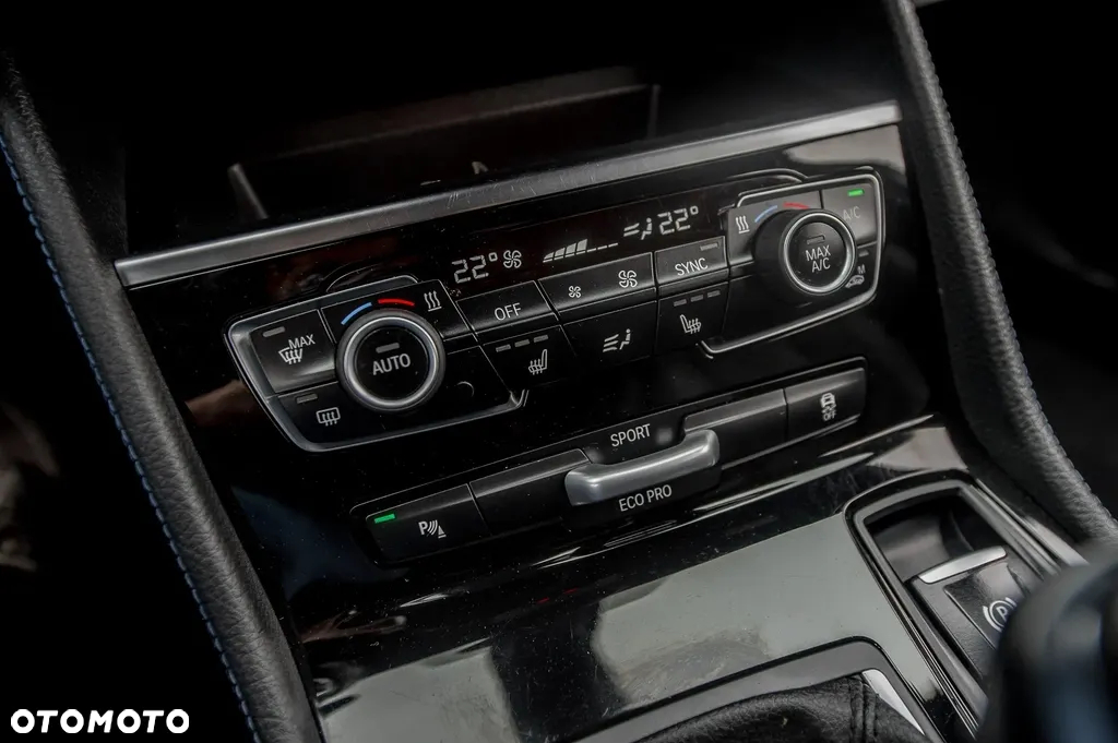 BMW Seria 2 220d Active Tourer xDrive M Sport - 38