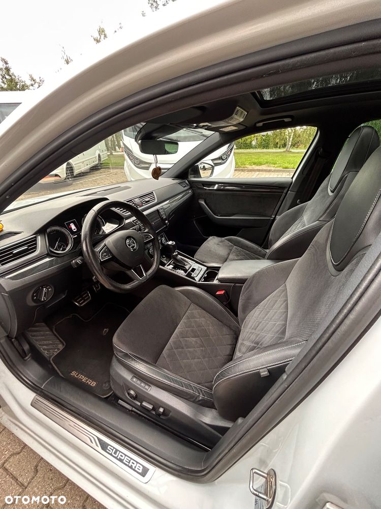 Skoda Superb 2.0 TDI Sportline DSG - 10