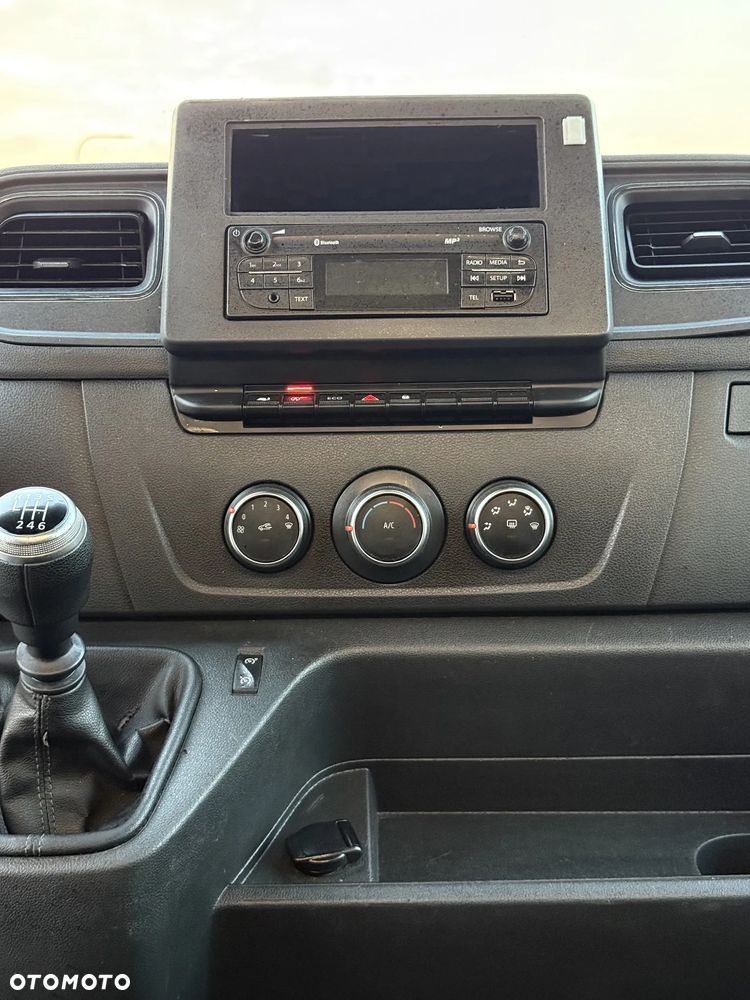 Renault Master III - 14