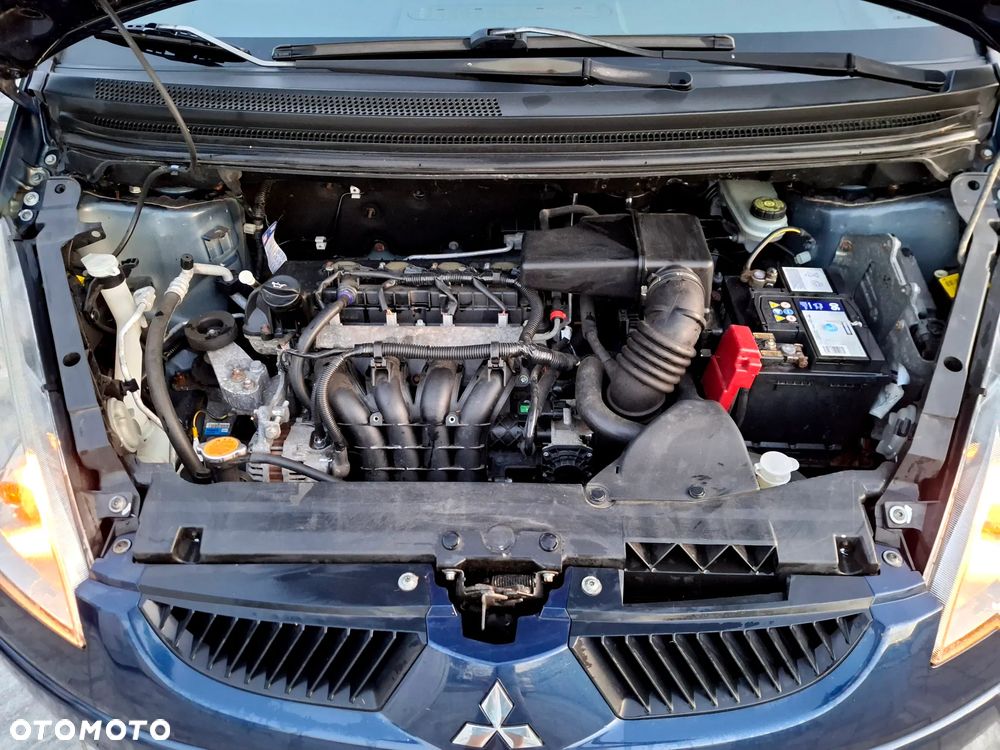 Mitsubishi Colt - 7