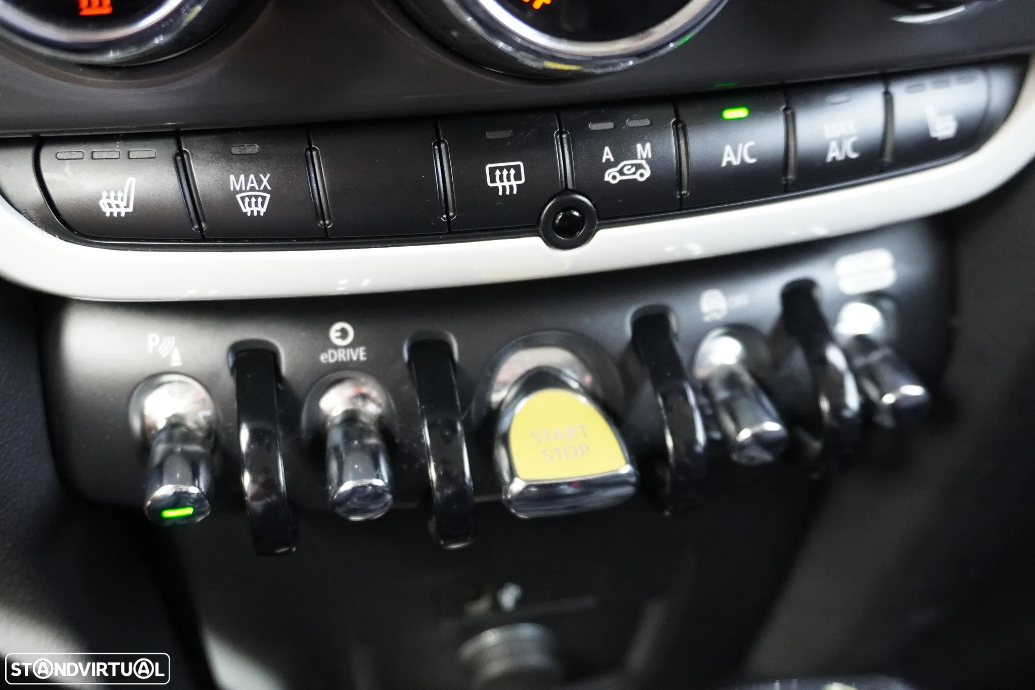MINI Countryman Cooper SE ALL4 Auto - 21