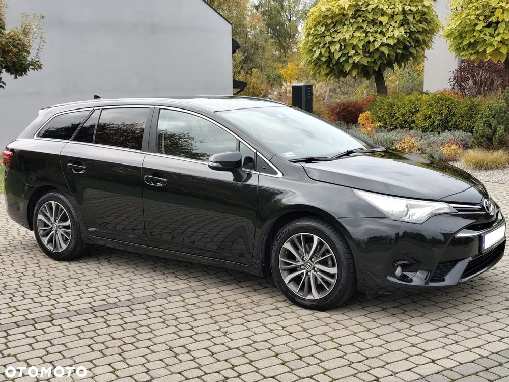 Toyota Avensis - 34