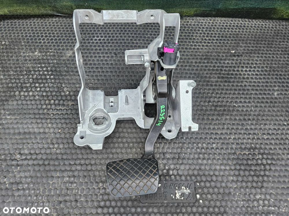 Pedal Hamulca 8K1721117 8K1723140B 4F0945459B Stelaz Automat Europa Czujnik Swiatla Stop AUDI A4 B8 - 1