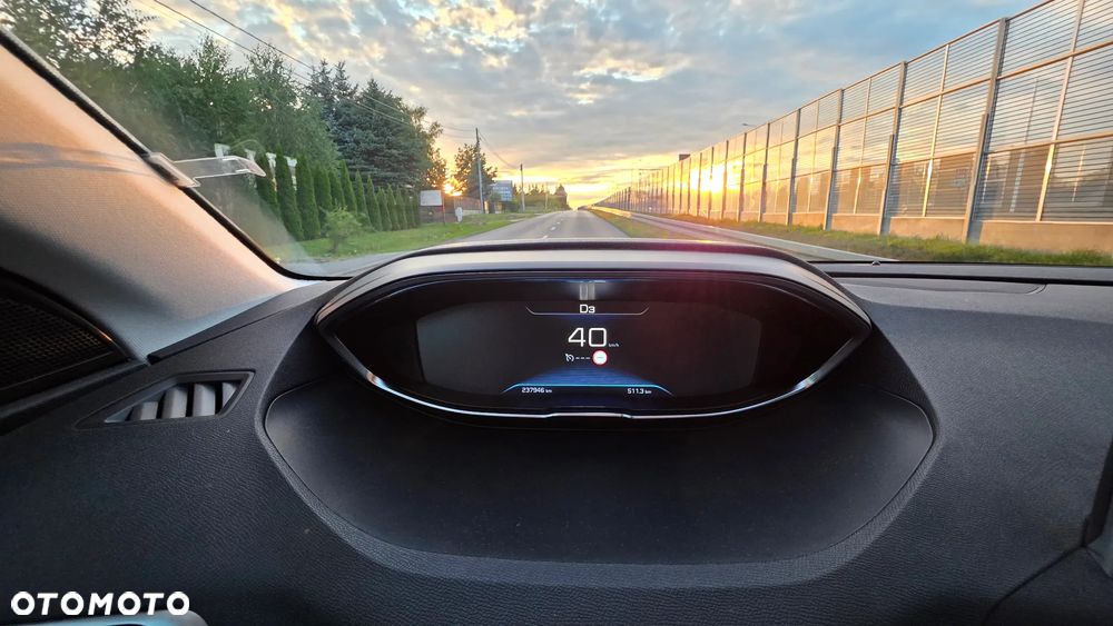 Peugeot 3008 BlueHDi 180 Stop & Start EAT8 Crossway - 22