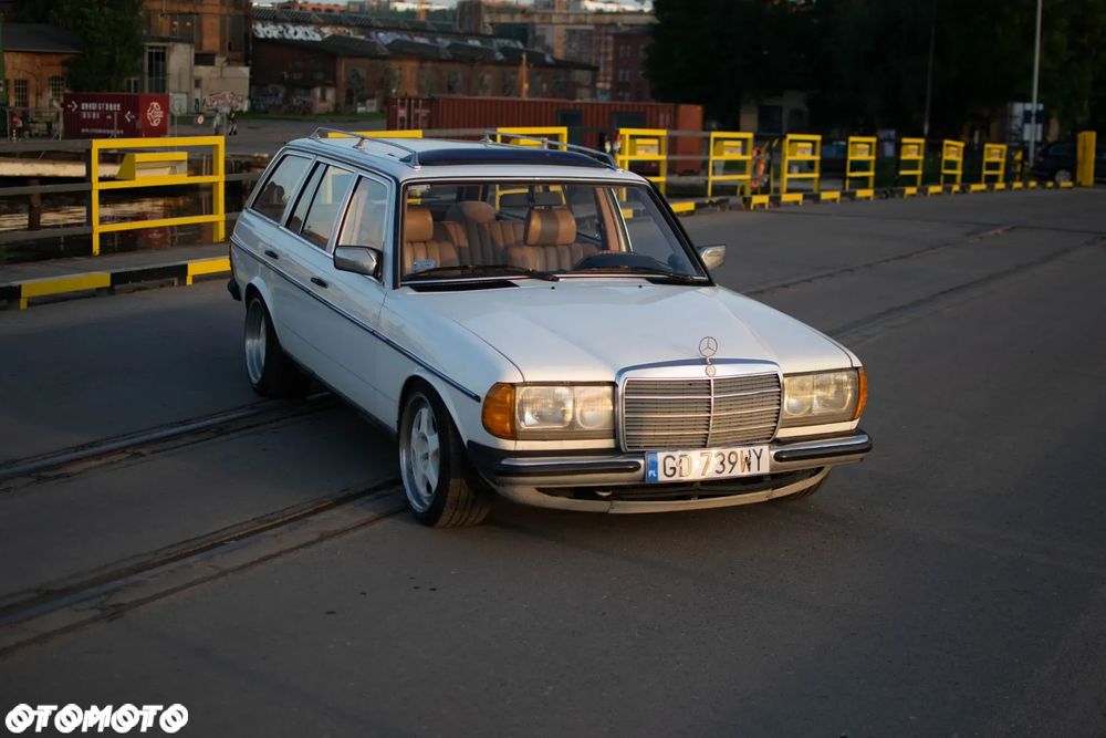 Mercedes-Benz W123 - 5