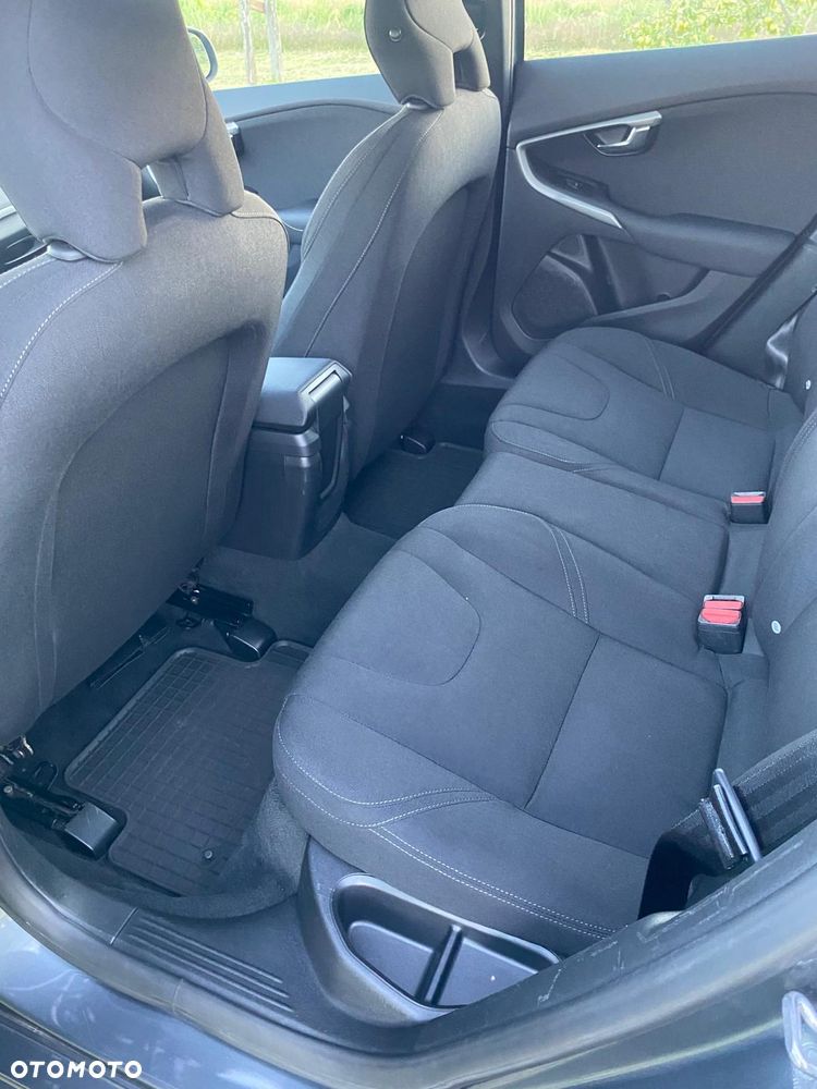 Volvo V40 D2 Base - 7