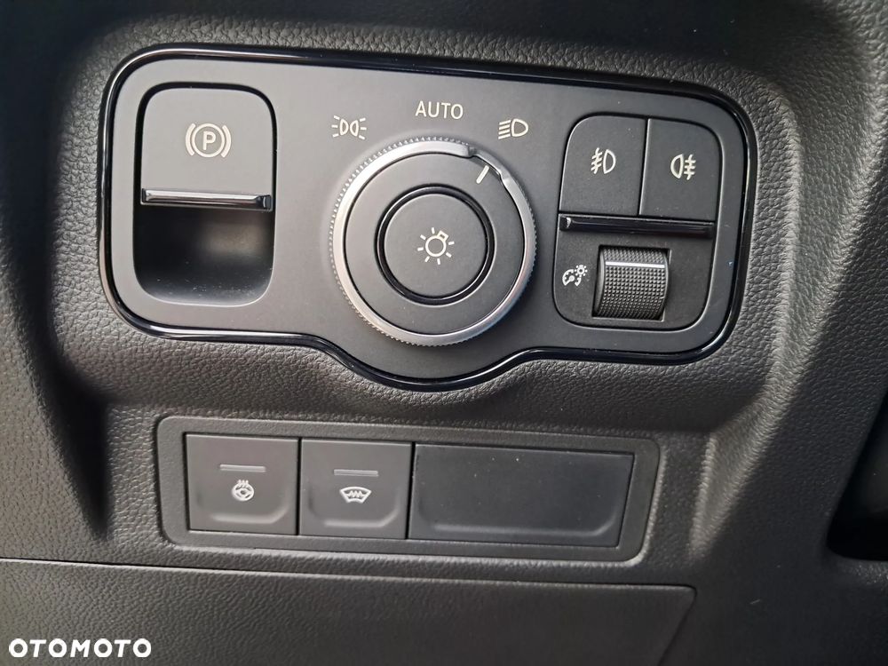 Mercedes-Benz Klasa T 180 d Progressive - 16