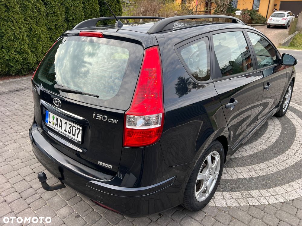 Hyundai i30 1.6 CRDi Comfort EU5 - 10