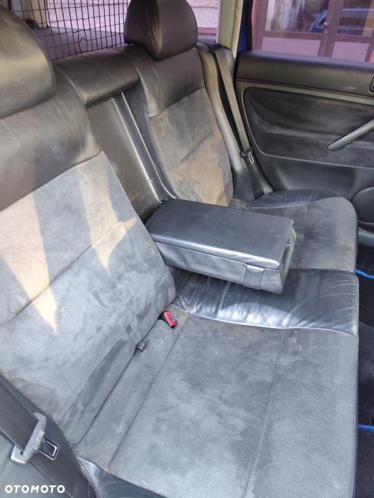 Volkswagen Passat 1.9 TDI Comfortline - 5