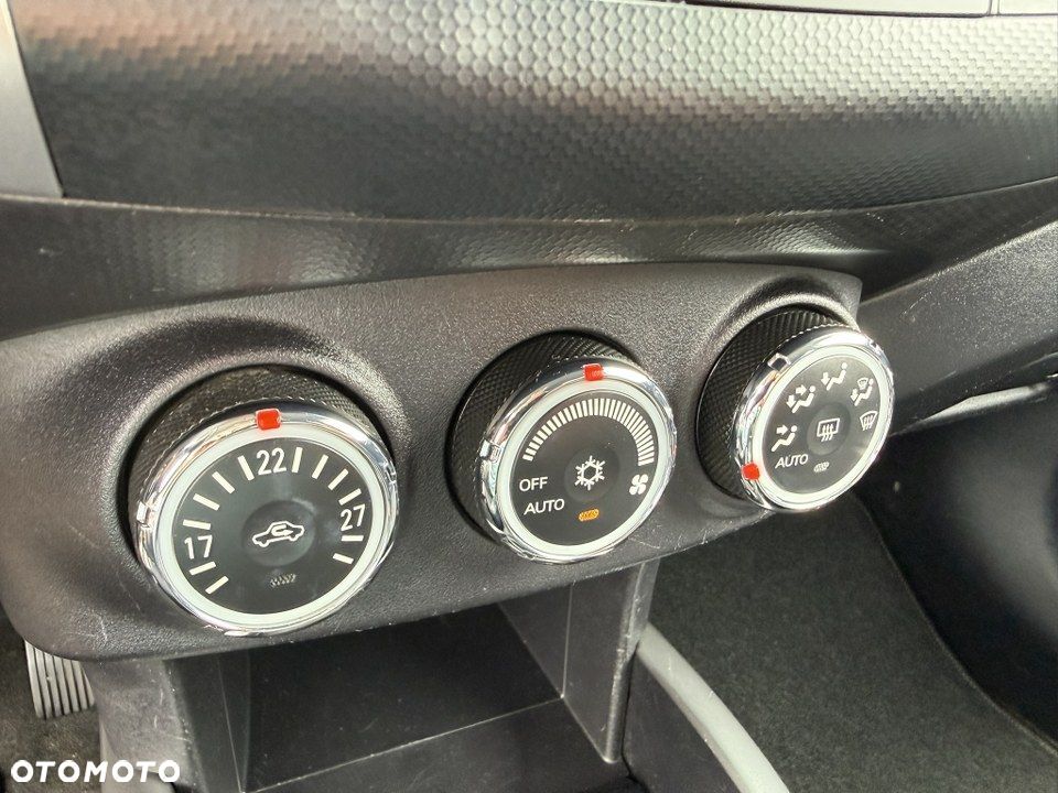 Mitsubishi Outlander 2.0 2WD XTRA - 22