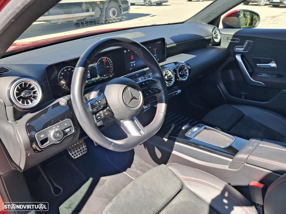 Mercedes-Benz A 250 Limousine e AMG Line - 9