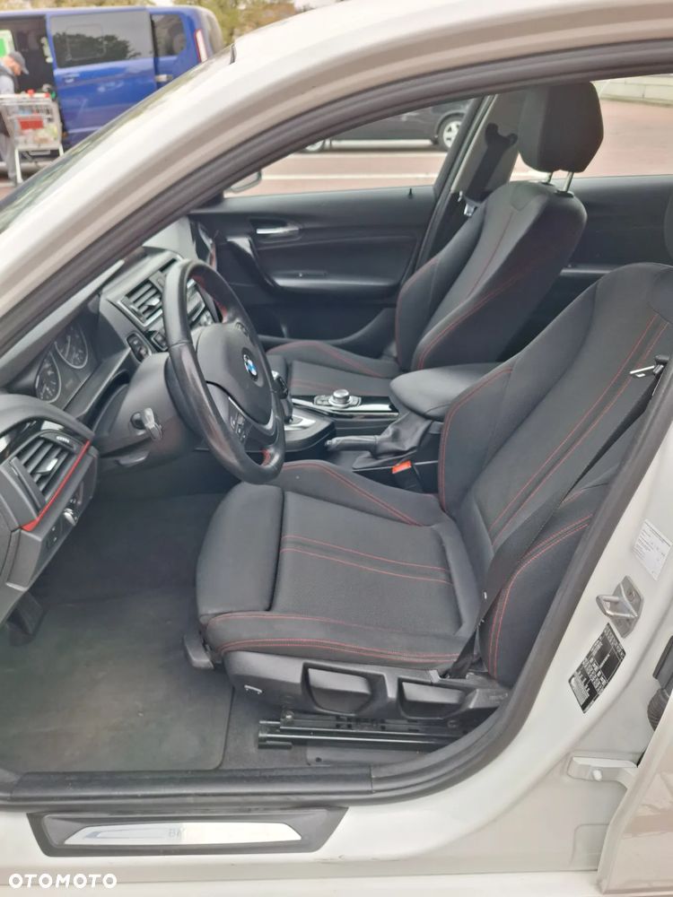 BMW Seria 1 118i Sport Line Shadow - 23