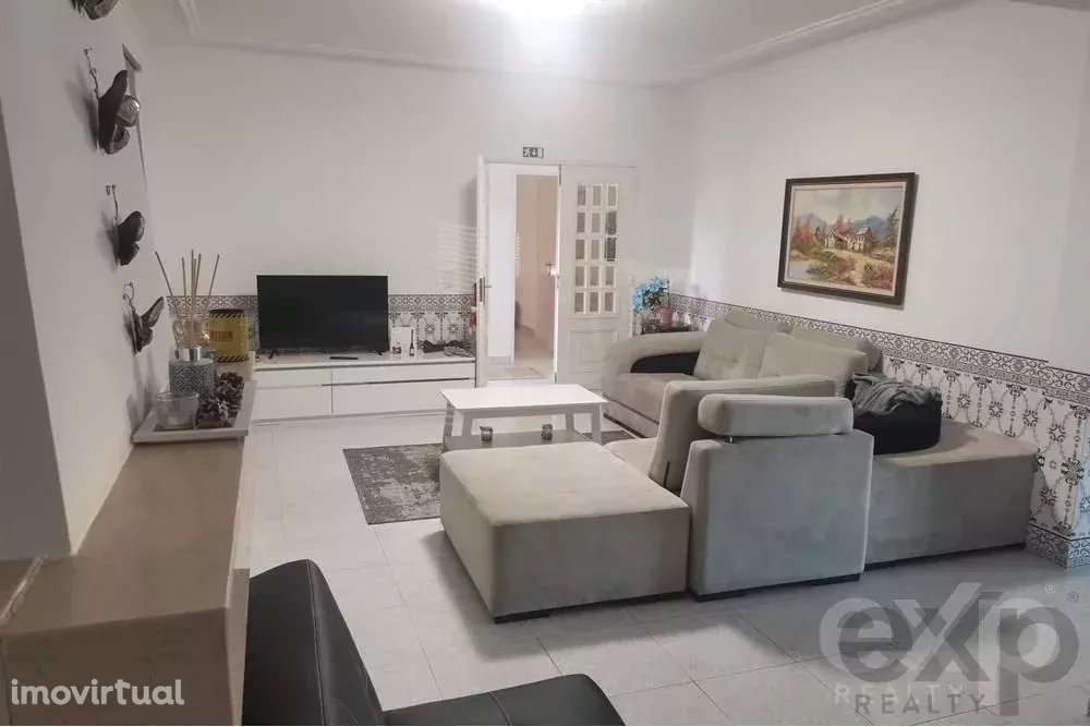 Moradia T5 na Charneca da Caparica em Funcionamento c/ Lic, AL - Grande imagem: 4/56