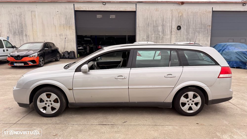 Opel Vectra Caravan 1.9 CDTi Elegance Aut - 8