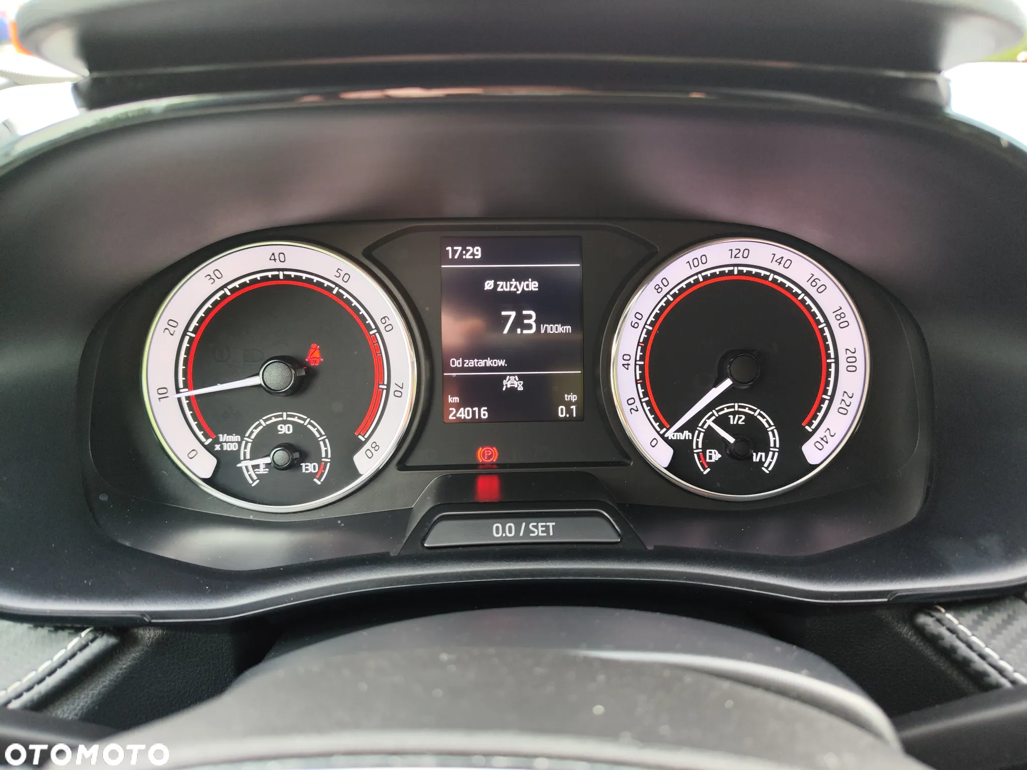 Skoda Fabia 1.0 TSI Monte Carlo - 11