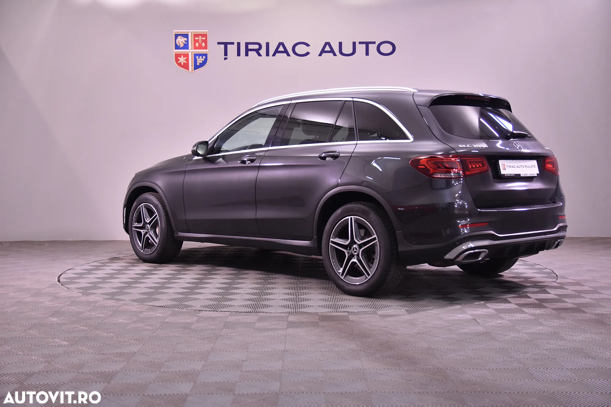 Mercedes-Benz GLC 300 d 4Matic 9G-TRONIC AMG Line - 3
