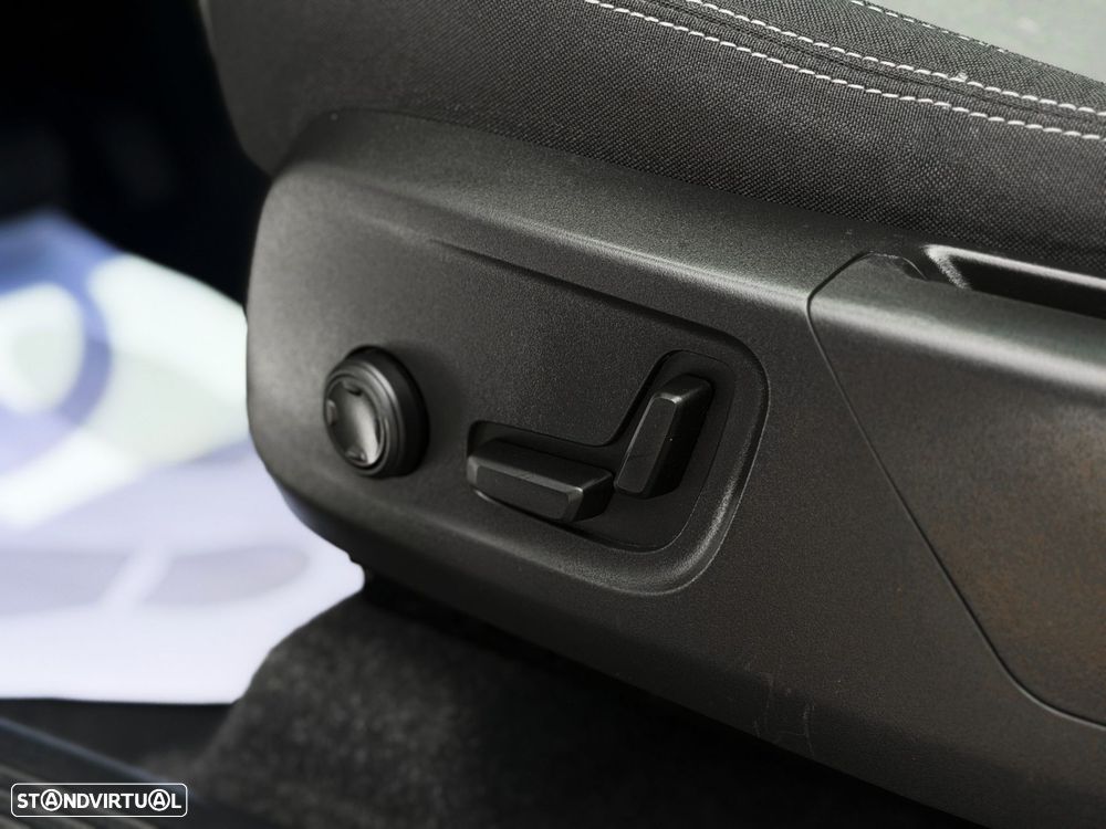 Volvo XC 40 1.5 T5 PHEV Momentum Plus - 16