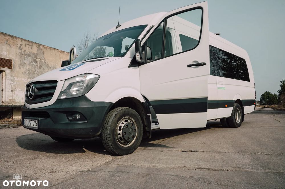 Mercedes-Benz 519 - 28