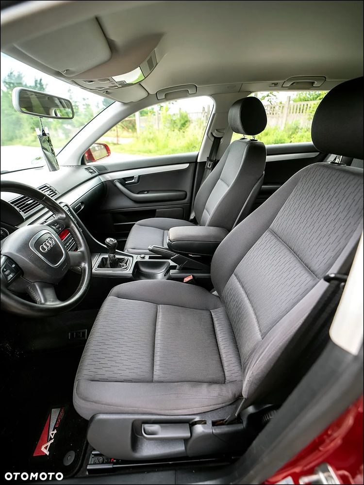 Audi A4 Avant - 32